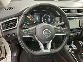 Nissan QASHQAI 1.3 DIG-T Pano 360° Trekh. Navi Cruise NAP