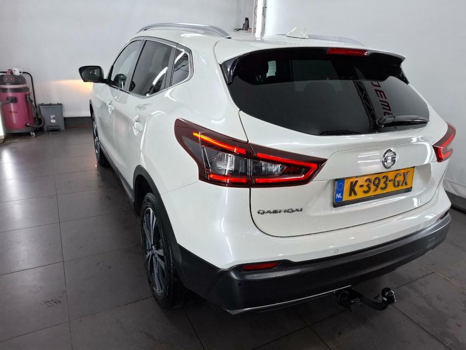 Nissan QASHQAI 1.3 DIG-T Pano 360° Trekh. Navi Cruise NAP