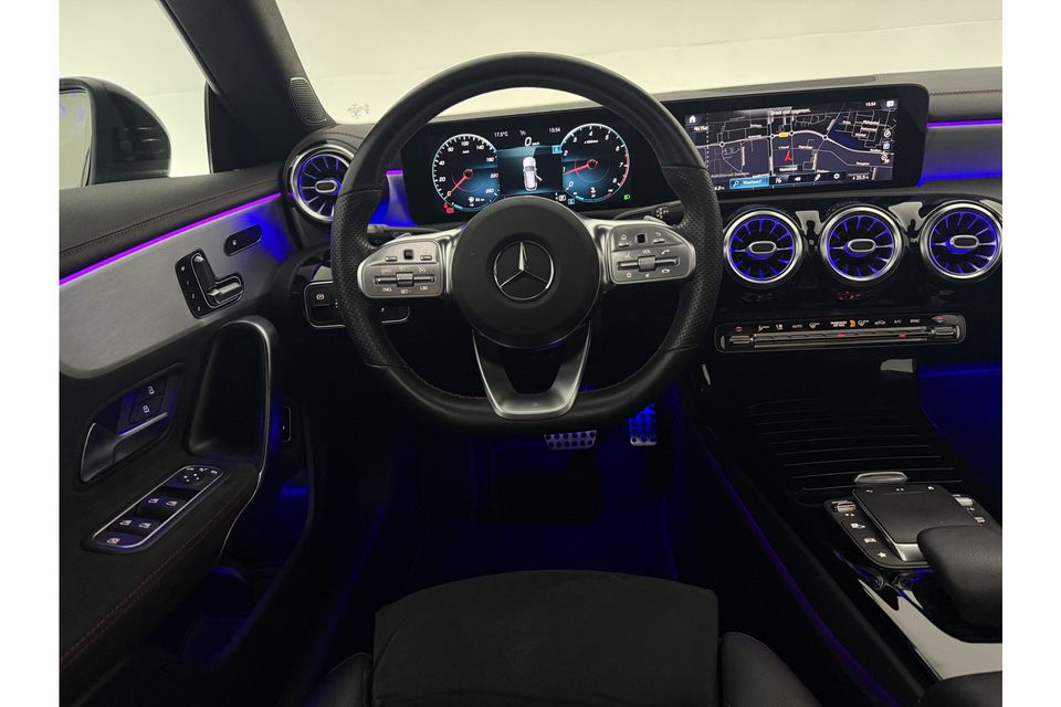 Mercedes-Benz CLA-Klasse 180 Business Solution AMG Pano Sfeerver. Camera Carplay LED Clima Cruise Navi PDC Memory-Seats Kuipstoelen Virtual 18''LMV