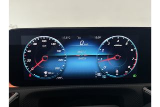 Mercedes-Benz CLA-Klasse 180 Business Solution AMG Pano Sfeerver. Camera Carplay LED Clima Cruise Navi PDC Memory-Seats Kuipstoelen Virtual 18''LMV