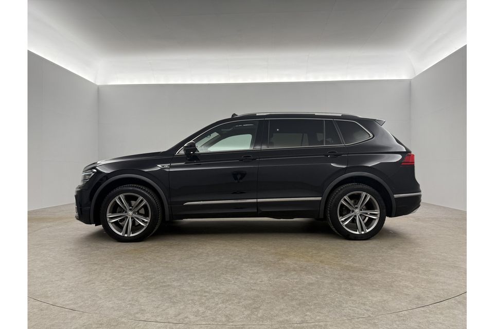 Volkswagen Tiguan 1.5 TSI R-line 150PK DSG | ACC Camera Carplay Pano LED Trekhaak Virtual 19"LMV Navi Massagestoel Stoelverwarming PDC