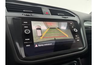 Volkswagen Tiguan 1.5 TSI R-line 150PK DSG | ACC Camera Carplay Pano LED Trekhaak Virtual 19"LMV Navi Massagestoel Stoelverwarming PDC