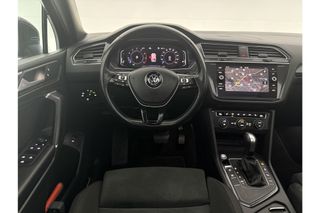 Volkswagen Tiguan 1.5 TSI R-line 150PK DSG | ACC Camera Carplay Pano LED Trekhaak Virtual 19"LMV Navi Massagestoel Stoelverwarming PDC