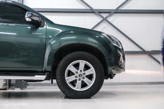 Isuzu D-max 1.9 Double Cab lang LS | 4x4 | Camera | Automaat | Zeer netjes | LED | Toyota Hilux |