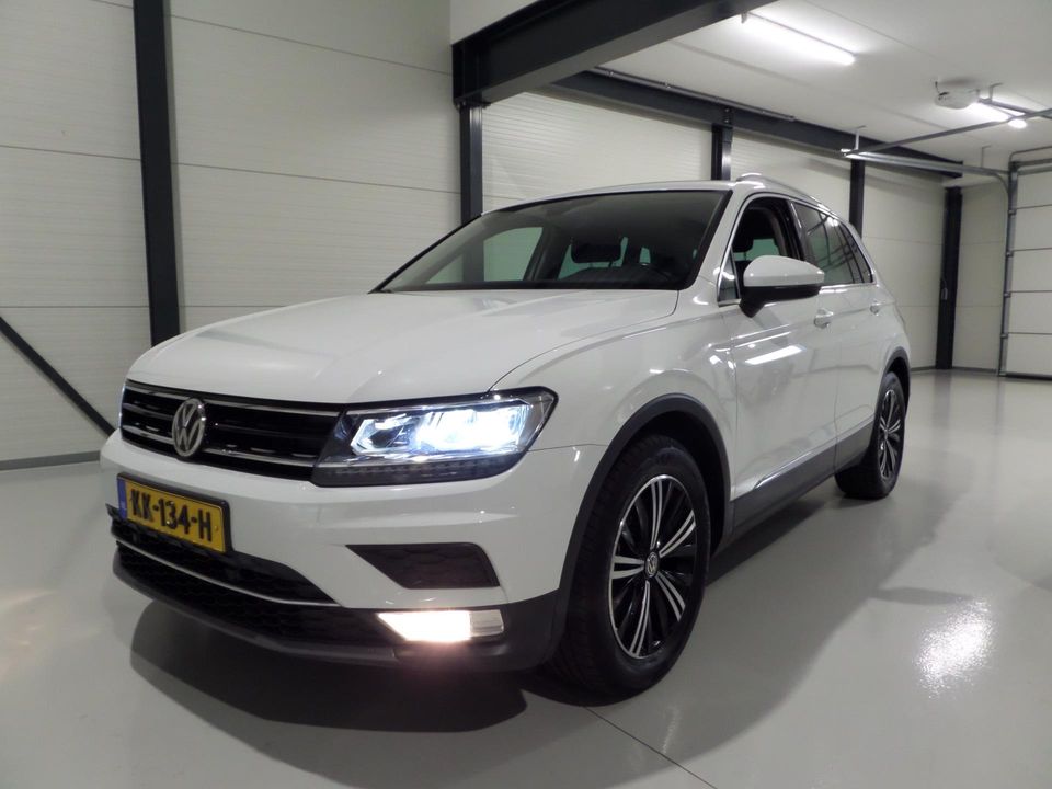 Volkswagen Tiguan 2.0 TSI DSG 4Motion Highline "Origineel NL!" Automaat! Full-LED Apple-carplay Trekhaak Virtual-cockpit