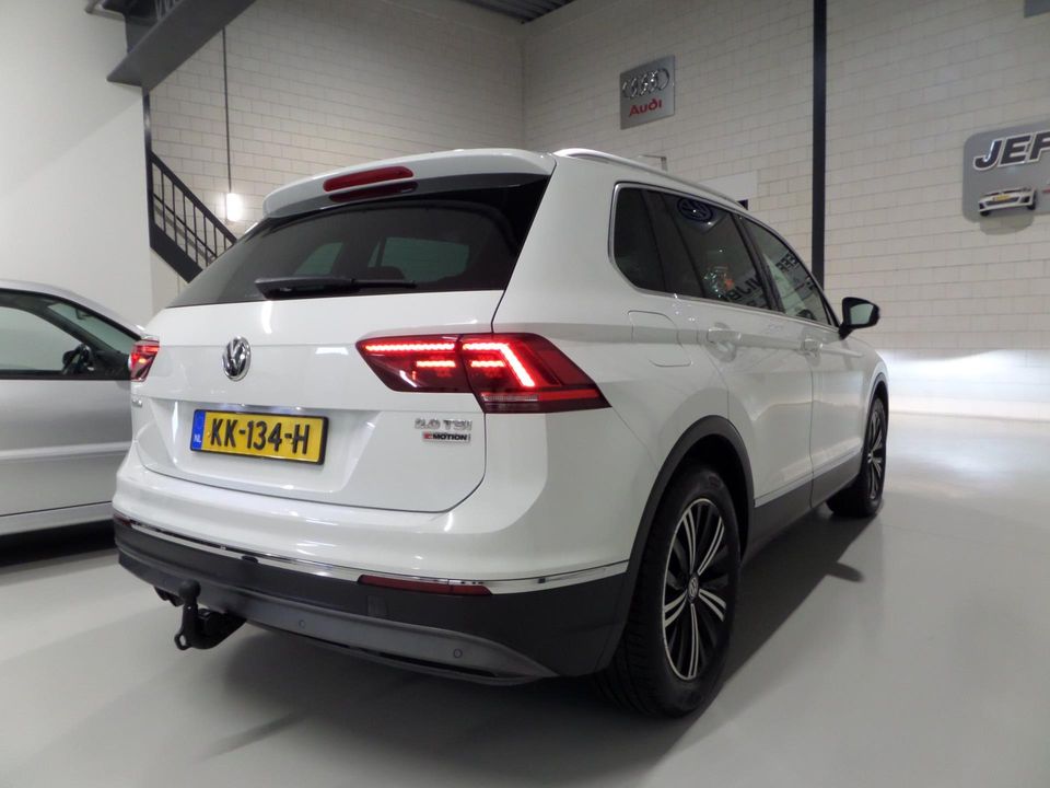 Volkswagen Tiguan 2.0 TSI DSG 4Motion Highline "Origineel NL!" Automaat! Full-LED Apple-carplay Trekhaak Virtual-cockpit