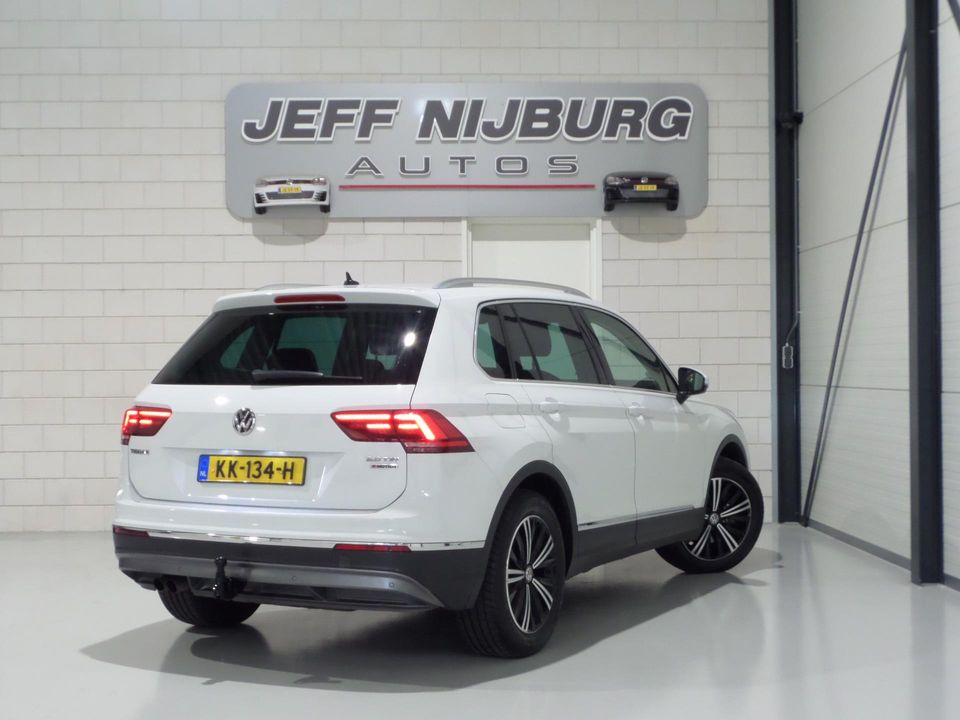 Volkswagen Tiguan 2.0 TSI DSG 4Motion Highline "Origineel NL!" Automaat! Full-LED Apple-carplay Trekhaak Virtual-cockpit