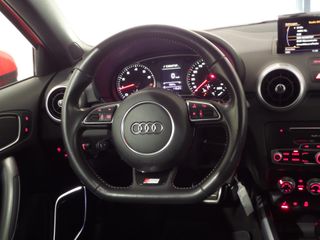 Audi A1 1.8 TFSI 192PK 3X S-Line Automaat! Schaalstoelen Pano Xenon-LED Stoelverwarming DAB+, van 2e eigenaar in nieuwstaat!