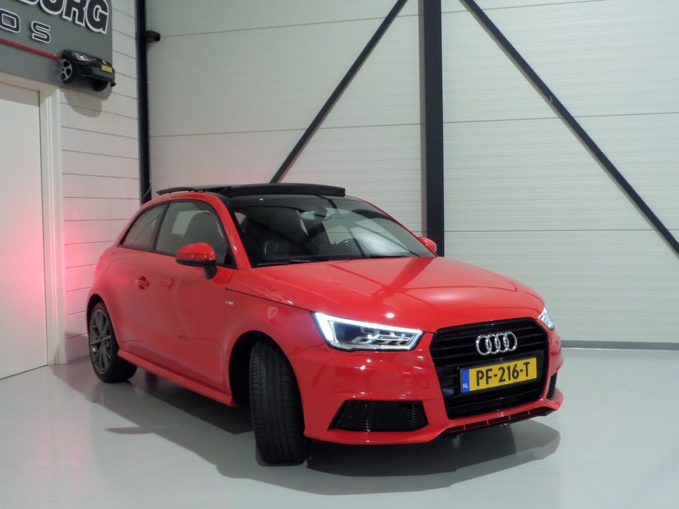 Audi A1 1.8 TFSI 192PK 3X S-Line Automaat! Schaalstoelen Pano Xenon-LED Stoelverwarming DAB+, van 2e eigenaar in nieuwstaat!