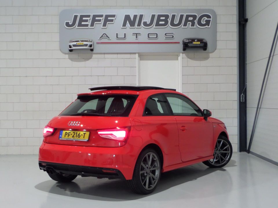 Audi A1 1.8 TFSI 192PK 3X S-Line Automaat! Schaalstoelen Pano Xenon-LED Stoelverwarming DAB+, van 2e eigenaar in nieuwstaat!