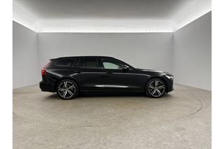 Volvo V60 2.0 T6 Twin Engine AWD R-Design | Harman/Kardon | 342PK Camera LED Carplay Clima Sfeerverl. Memory-Seat Trekhaak Navi Leder Virtual PDC Stoelverwarming 19"LMV