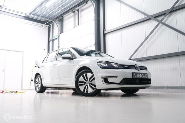 Volkswagen e-Golf | Adaptive | Stoelverwarming | PDC | Navigatie | Ambiance verlichting | LED |