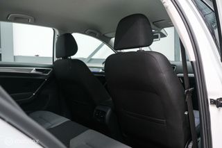 Volkswagen e-Golf | Adaptive | Stoelverwarming | PDC | Navigatie | Ambiance verlichting | LED |