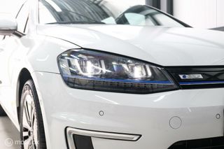 Volkswagen e-Golf | Adaptive | Stoelverwarming | PDC | Navigatie | Ambiance verlichting | LED |