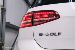 Volkswagen e-Golf | Adaptive | Stoelverwarming | PDC | Navigatie | Ambiance verlichting | LED |