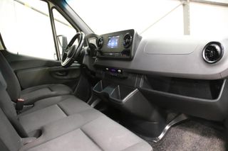 Mercedes-Benz Sprinter BAKWAGEN MET LAADKLEP TREKHAAK ZIJDEUR