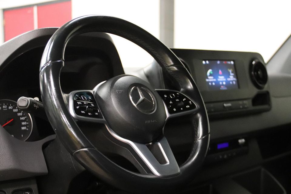 Mercedes-Benz Sprinter BAKWAGEN MET LAADKLEP TREKHAAK ZIJDEUR