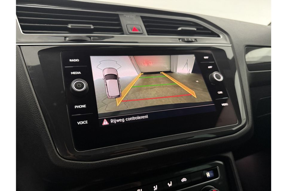 Volkswagen Tiguan 1.5 TSI R-line DSG Adaptive Cruise LED Camera Carplay Clima Navi Virtual DAB+ PDC 19"LMV