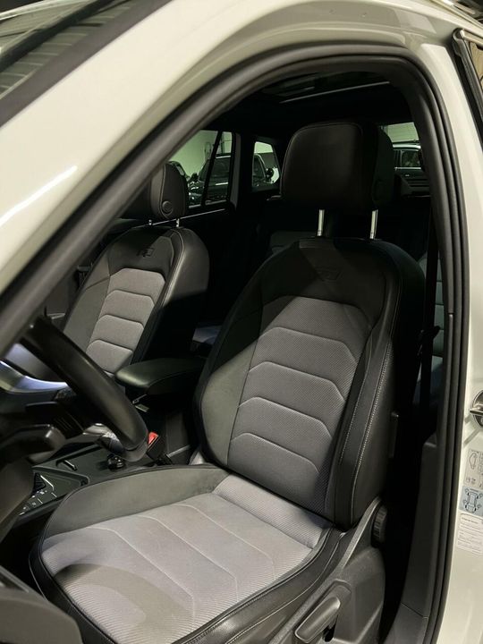 Volkswagen Tiguan 1.5 TSI 2X R-line Pano Virtual Trekhaak