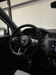 Volkswagen Tiguan 1.5 TSI 2X R-line Pano Virtual Trekhaak