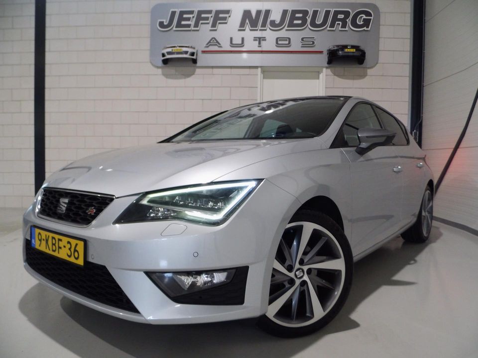 SEAT Leon 1.4 TSI FR "Origineel NL!" Navigatie Full-LED 18"Velgen Leder-alcantara, van 2e eigenaar in ZEER nette staat!