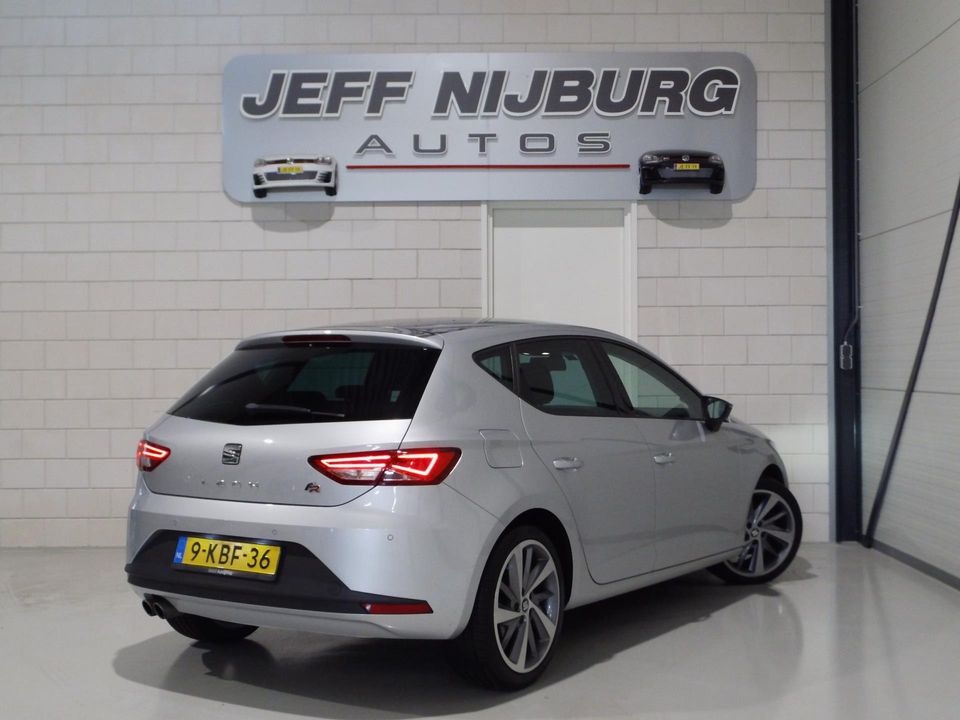 SEAT Leon 1.4 TSI FR "Origineel NL!" Navigatie Full-LED 18"Velgen Leder-alcantara, van 2e eigenaar in ZEER nette staat!