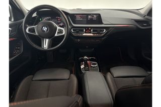 BMW 1-serie 118i Black Edition 141PK Sfeerverl. Carplay Virtual Cruise Clima PDC Navi LED 17"LMV