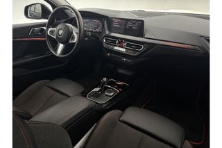 BMW 1-serie 118i Black Edition 141PK Sfeerverl. Carplay Virtual Cruise Clima PDC Navi LED 17"LMV