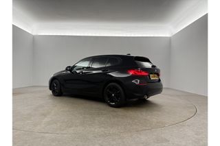 BMW 1-serie 118i Black Edition 141PK Sfeerverl. Carplay Virtual Cruise Clima PDC Navi LED 17"LMV