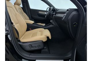 Volvo XC40 1.5 T5 Recharge Inscription Hybride Pano Memory-Seats Clima Cruise Camera Trekhaak LED 19"LMV Leder Navi Virtual Stoel/Stuurverwarming PDC