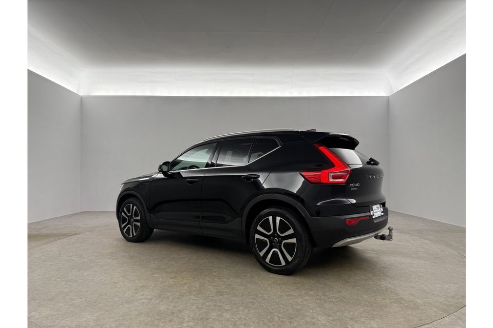 Volvo XC40 1.5 T5 Recharge Inscription Hybride Pano Memory-Seats Clima Cruise Camera Trekhaak LED 19"LMV Leder Navi Virtual Stoel/Stuurverwarming PDC