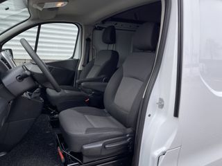 Renault Trafic 2.0 dCi 170pk T29 L2H2 Comfort / vaste prijs rijklaar € 19.950 ex btw / euro 6 diesel / lease vanaf € 366 / airco / cruise / navigatie / trekhaak / pdc achter !