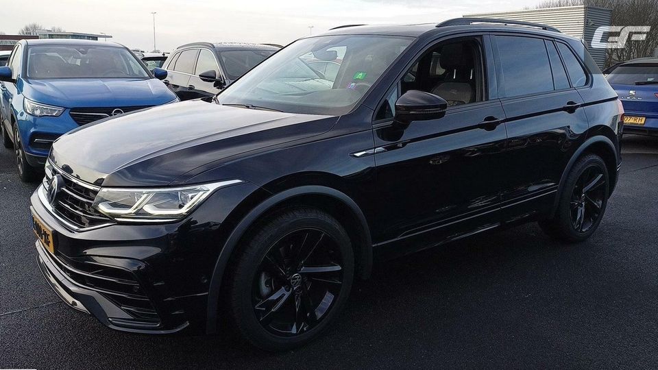 Volkswagen Tiguan 1.5 TSI R-Line Black Style Pano H/K NAP