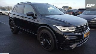 Volkswagen Tiguan 1.5 TSI R-Line Black Style Pano H/K NAP