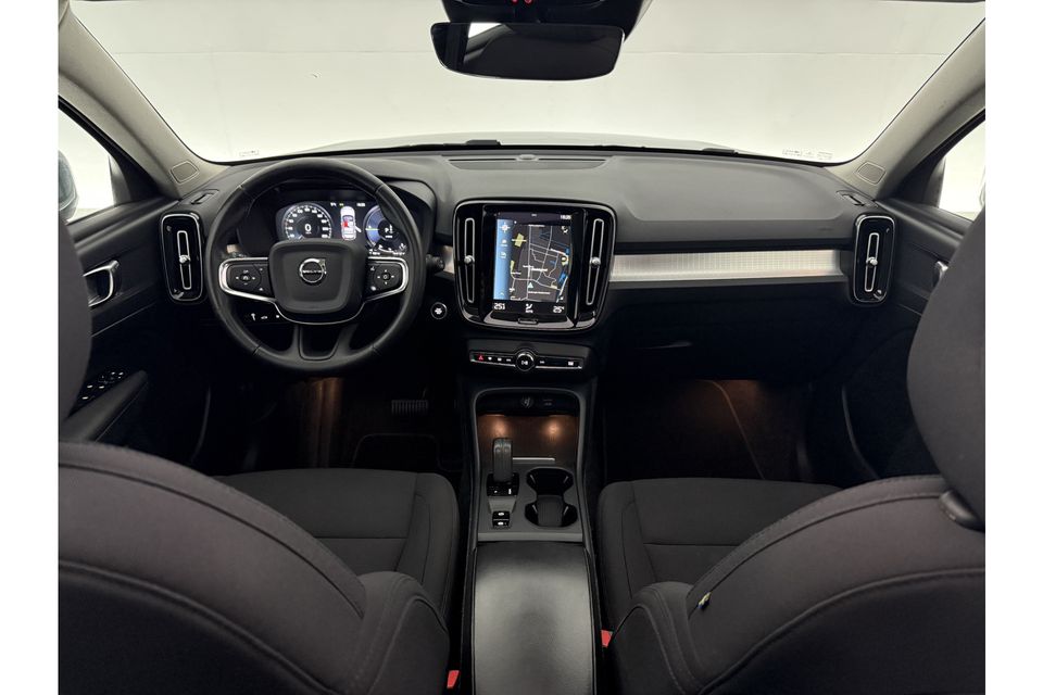 Volvo XC40 1.5 T5 Recharge Inscription 262PK Hybride Pano Virtual LED Carplay Cruise Clima PDC 19''LMV