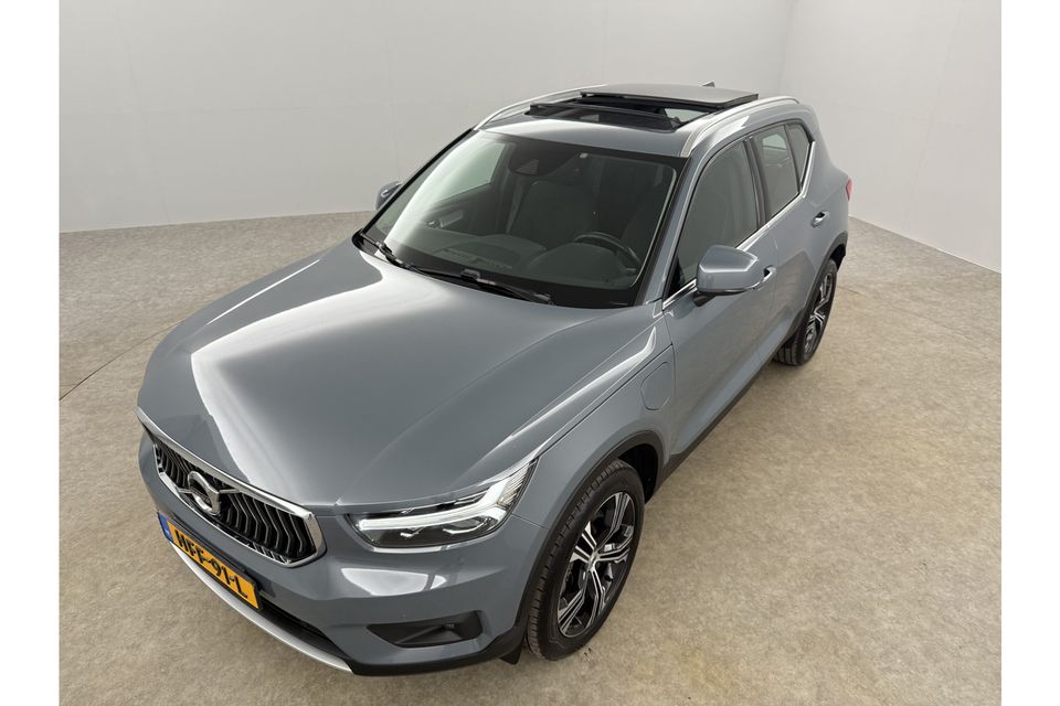 Volvo XC40 1.5 T5 Recharge Inscription 262PK Hybride Pano Virtual LED Carplay Cruise Clima PDC 19''LMV