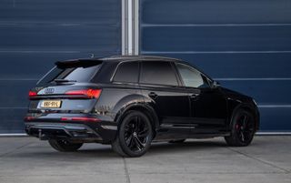 Audi Q7 S-Line Grijs kenteken 3X S-LINE / 360 CAMERA / ADAPTIVE CRUISE CONTROLE / BLACK LINE