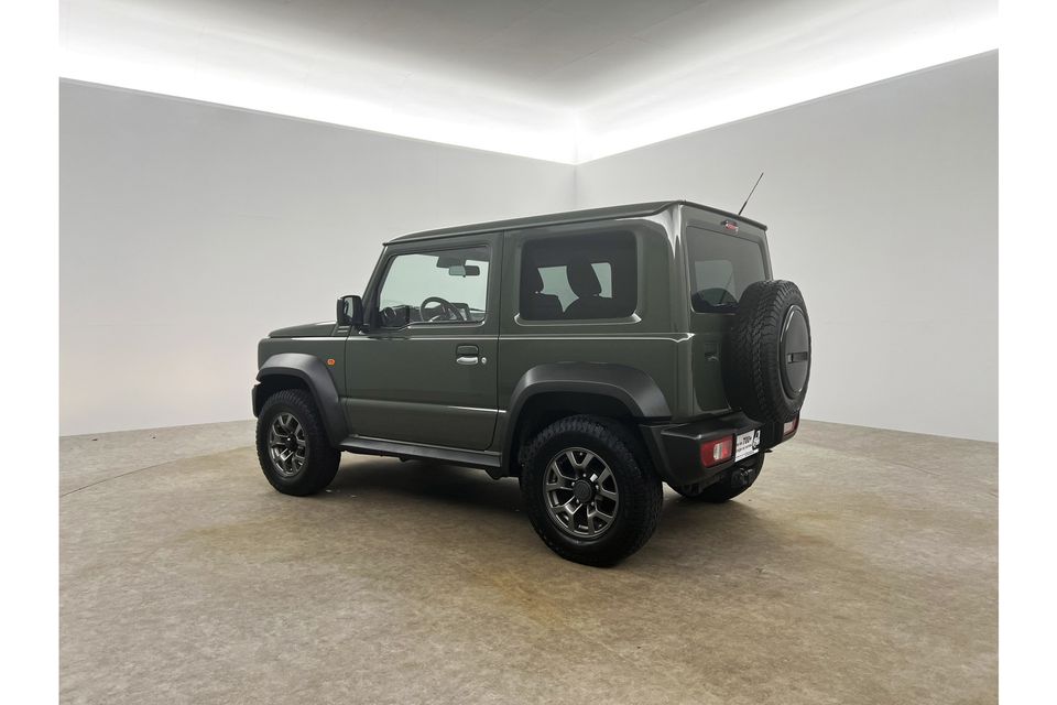 Suzuki Jimny 1.5 Style 4x4 AWD 4 Persoons Stoelverwarming Bullbar Clima Cruise Navi DAB+ 15"LMV