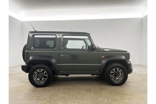 Suzuki Jimny 1.5 Style 4x4 AWD 4 Persoons Stoelverwarming Bullbar Clima Cruise Navi DAB+ 15"LMV