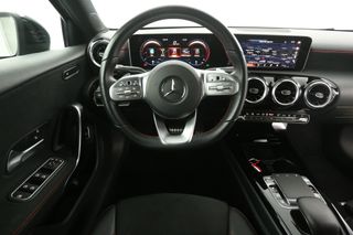 Mercedes-Benz A-Klasse 200 AMG 164PK Camera Virtual LED Clima Cruise Navi PDC 18''LMV