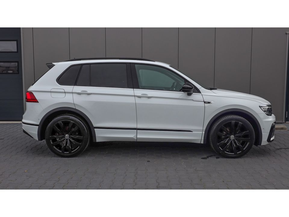 Volkswagen Tiguan 1.5 TSI Highl. Bus R | R-line | Pano | Led | Black Style | Trekh