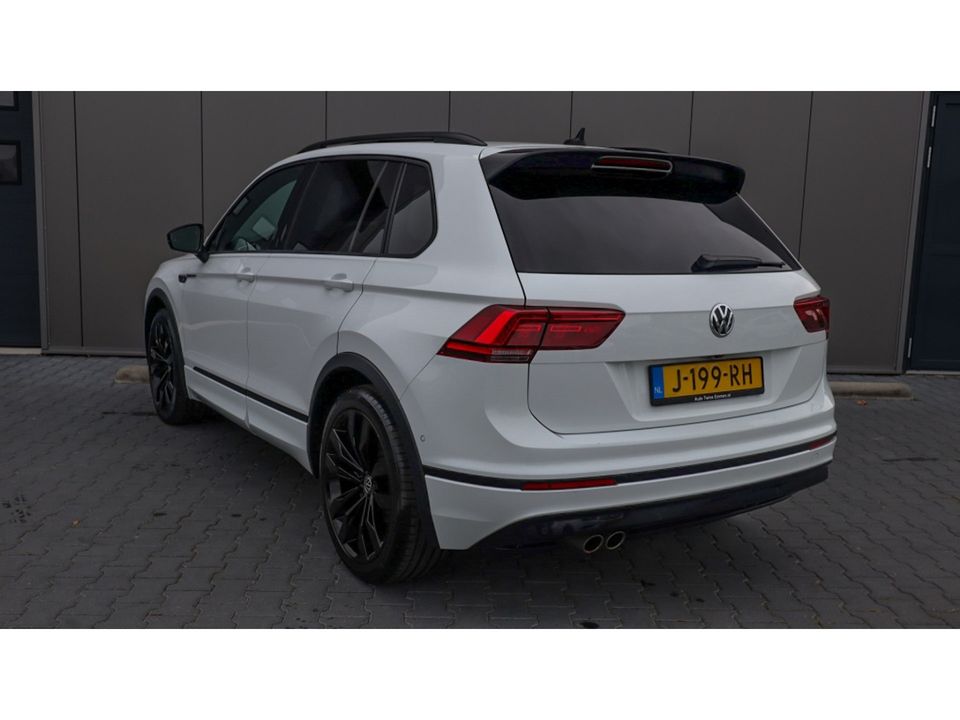 Volkswagen Tiguan 1.5 TSI Highl. Bus R | R-line | Pano | Led | Black Style | Trekh