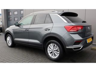 Volkswagen T-Roc 1.0 TSI Style B. Int | Adaptieve cruise | PDC | Led | Media