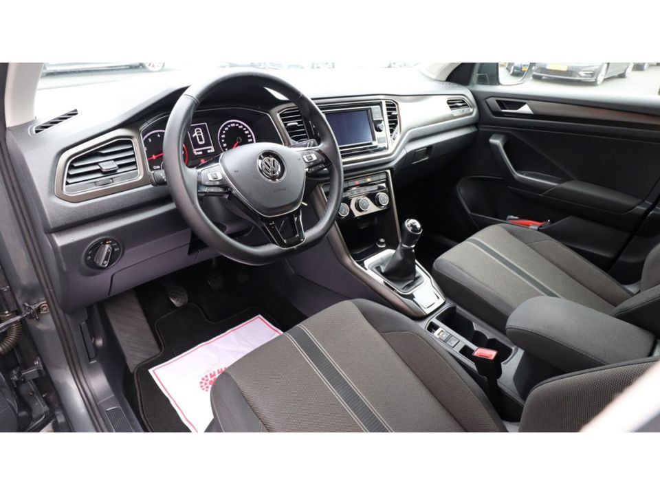 Volkswagen T-Roc 1.0 TSI Style B. Int | Adaptieve cruise | PDC | Led | Media