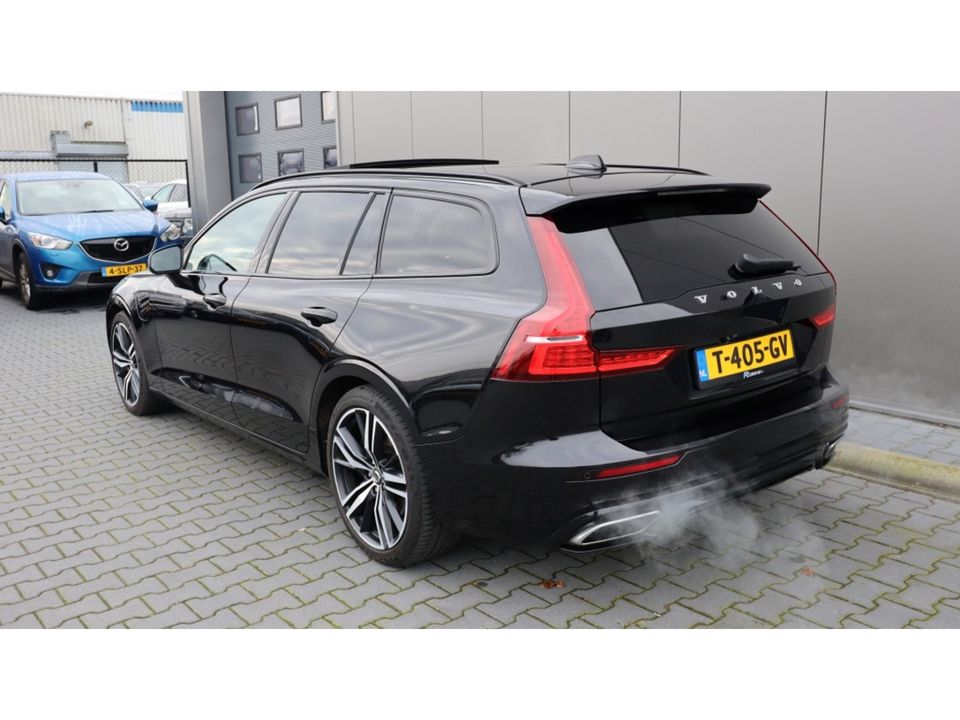 Volvo V60 2.0 T8 TE AWD R-Design | Panoramadak | 304pk | Trekhaak VERKOCHT