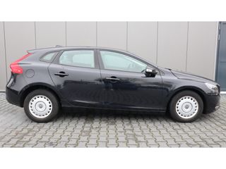 Volvo V40 1.6 D2 Momentum | Led | Leder Interieur | PDC | VERKOCHT