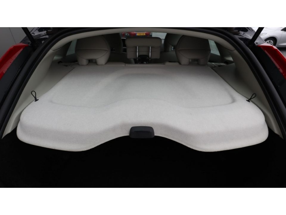 Volvo V40 1.6 D2 Momentum | Led | Leder Interieur | PDC | VERKOCHT