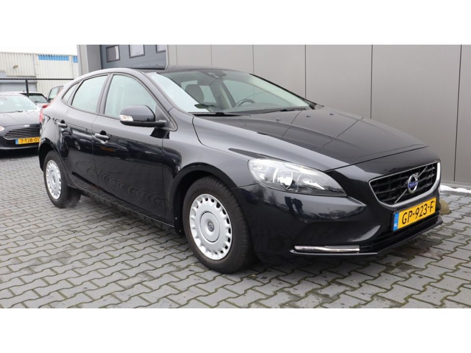 Volvo V40 1.6 D2 Momentum | Led | Leder Interieur | PDC | VERKOCHT