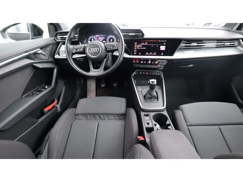 Audi A3 Sportback 30 TFSI Bns edition | Sport | Led | Matrix | Media | PDC