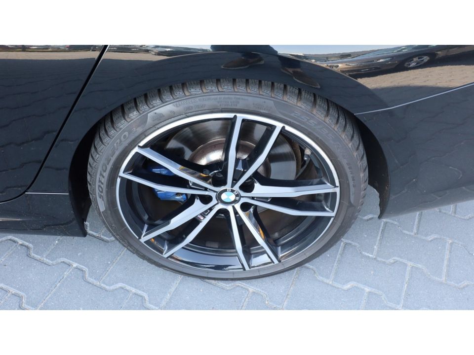 BMW 3 Serie Touring 330e eDrive | M Sport | Laser Led Verl | Hud | Leder | Vol